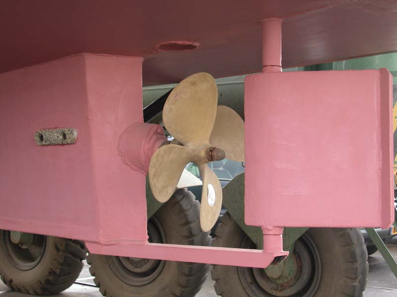 11_Prop_&_Rudder
